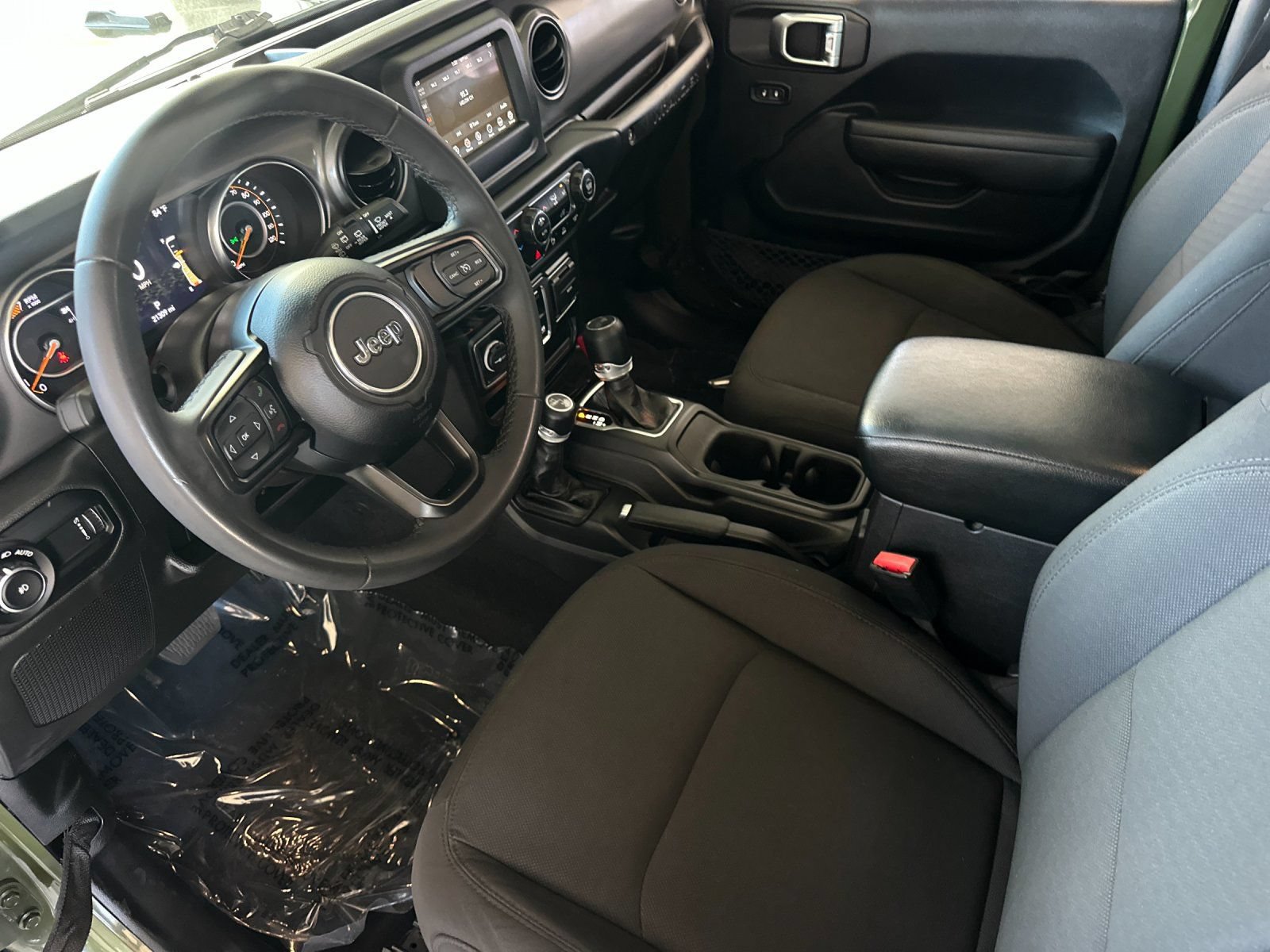 Used 2023 Jeep Wrangler Sport AWD/4WD image 9