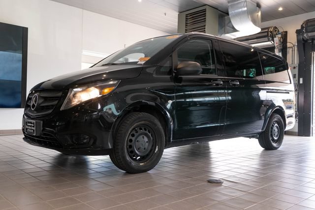 Used 2019 Mercedes-Benz Metris Passenger image 3