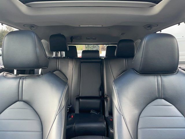 Used 2023 Toyota Highlander XLE image 36