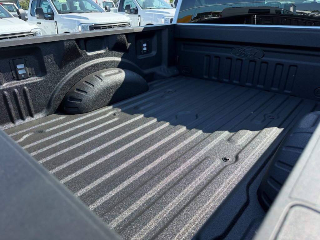 New 2027 Ford F250 XLT w/ XLT Premium Package AWD/4WD image 6