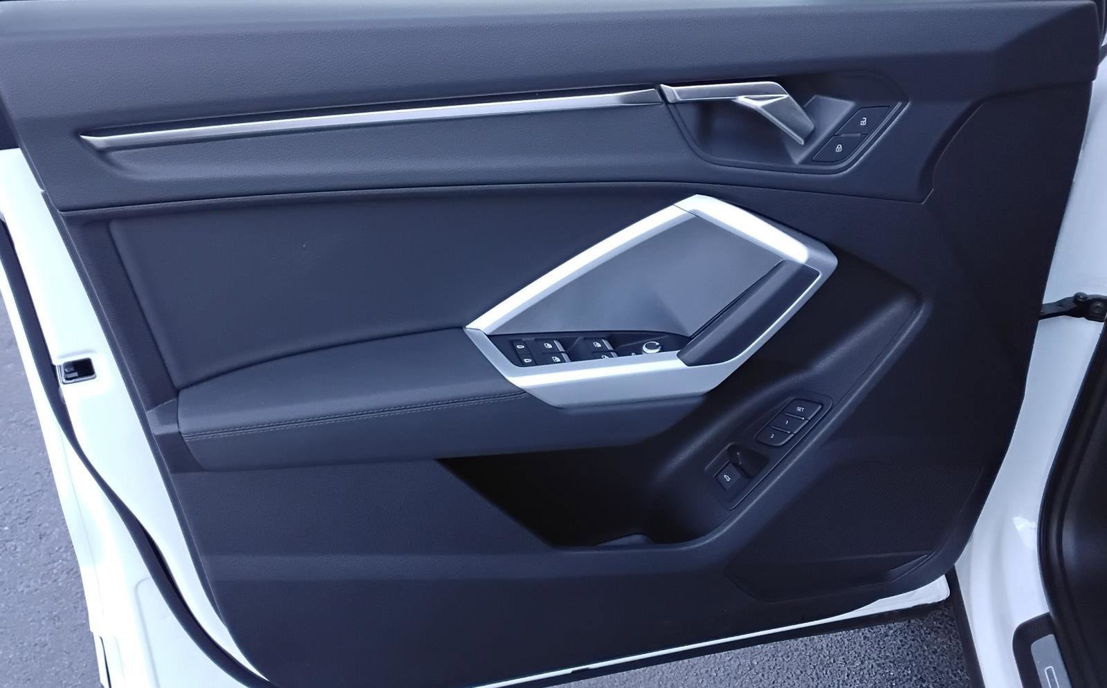 Certified 2025 Audi Q3 2.0T Premium w/ Convenience Package image 16