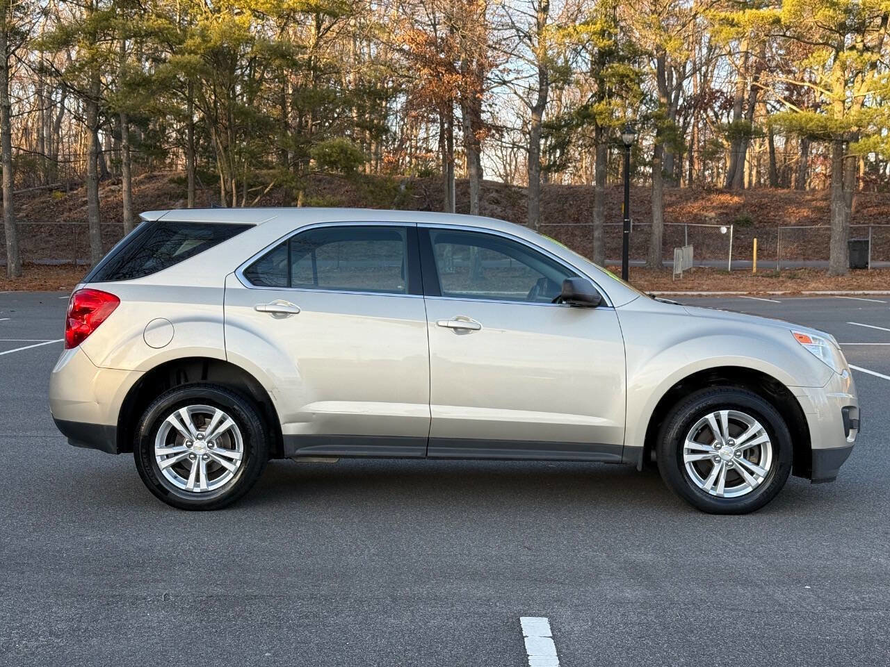 Used 2014 Chevrolet Equinox LS image 4