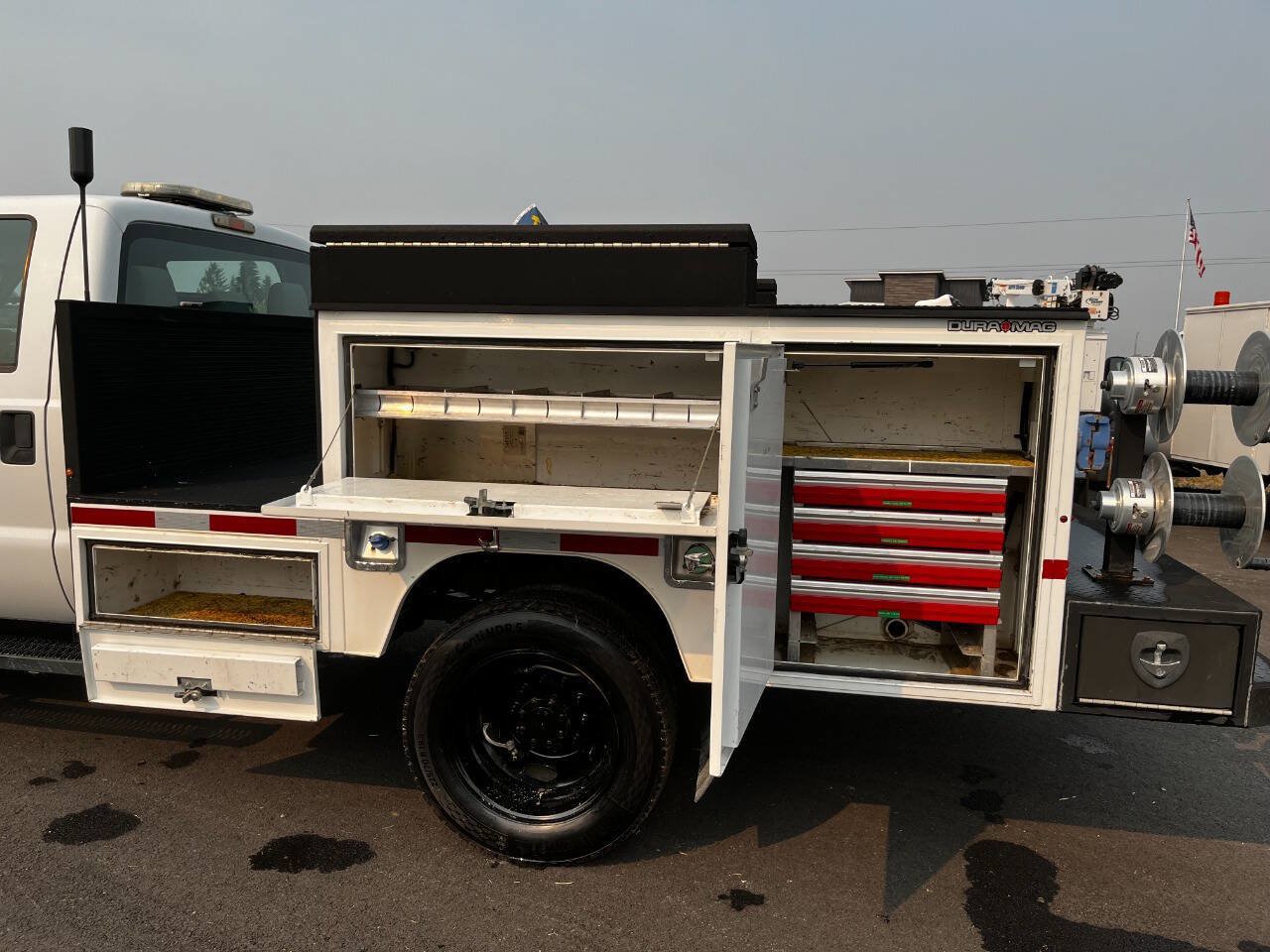 Used 2012 Ford F550 4x4 Crew Cab Super Duty w/ Payload Upgrade Pkg image 25