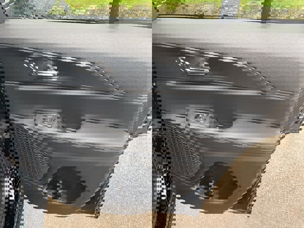 New 2025 Jeep Grand Cherokee Laredo X image 11