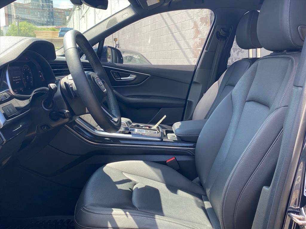Used 2025 Audi Q7 3.0T Premium Plus AWD/4WD image 11