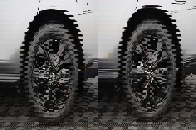 Used 2018 Nissan Pathfinder SL w/ Midnight Edition Package image 8