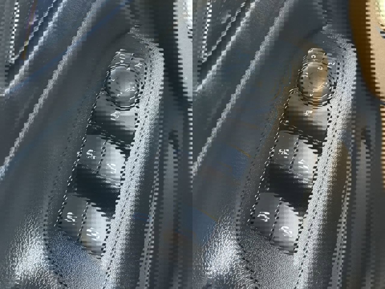 Used 2018 Chevrolet Equinox LT w/ LPO, Cargo Package FWD image 20