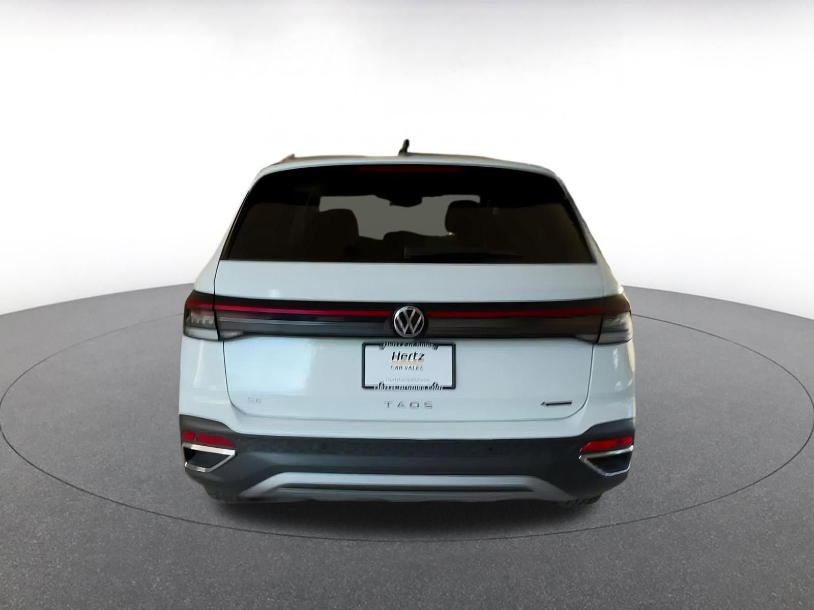 Used 2025 Volkswagen Taos SE image 12