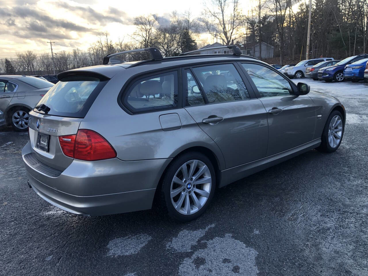 Used 2012 BMW 328i xDrive 328i xDrive AWD 4dr Wagon image 5