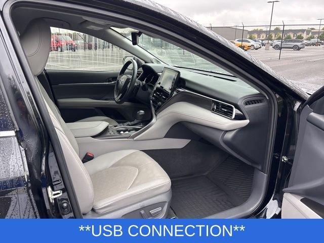 Used 2021 Toyota Camry XSE w/ Navigation Upgrade Package image 9