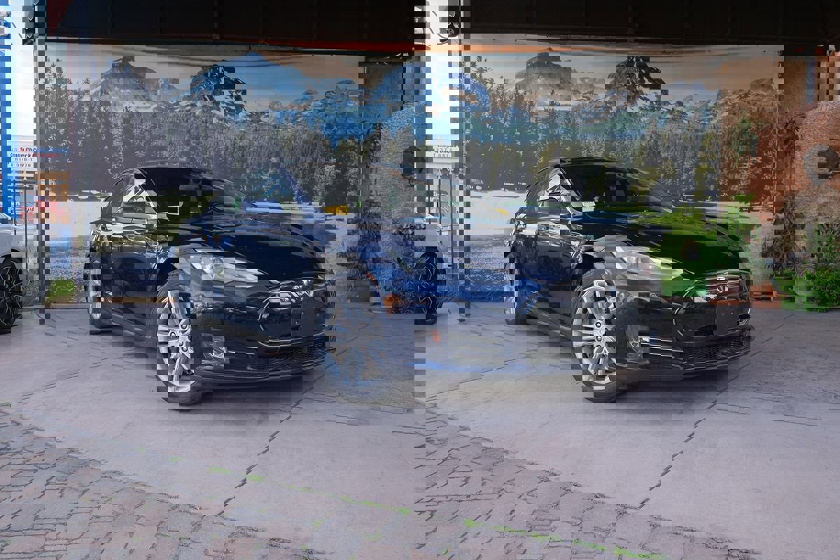 Used 2014 Tesla Model S 85 image 35