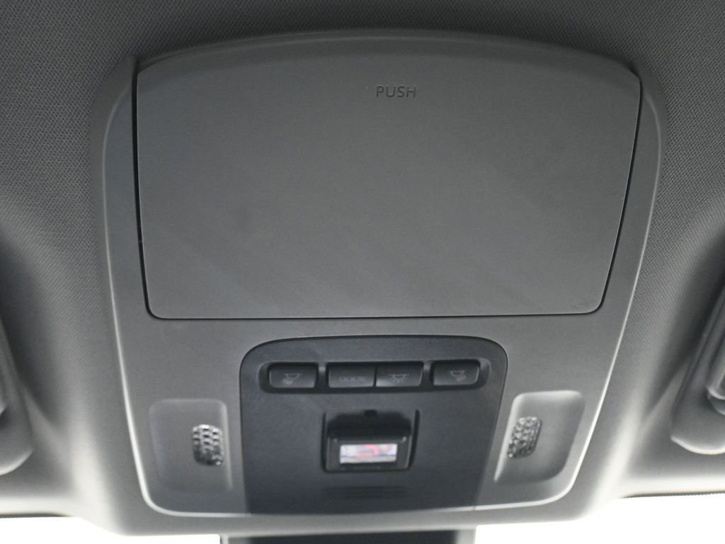 Used 2021 Toyota Camry XSE image 22