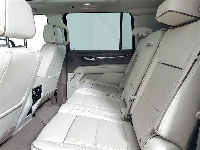 Used 2024 GMC Yukon XL Denali image 12
