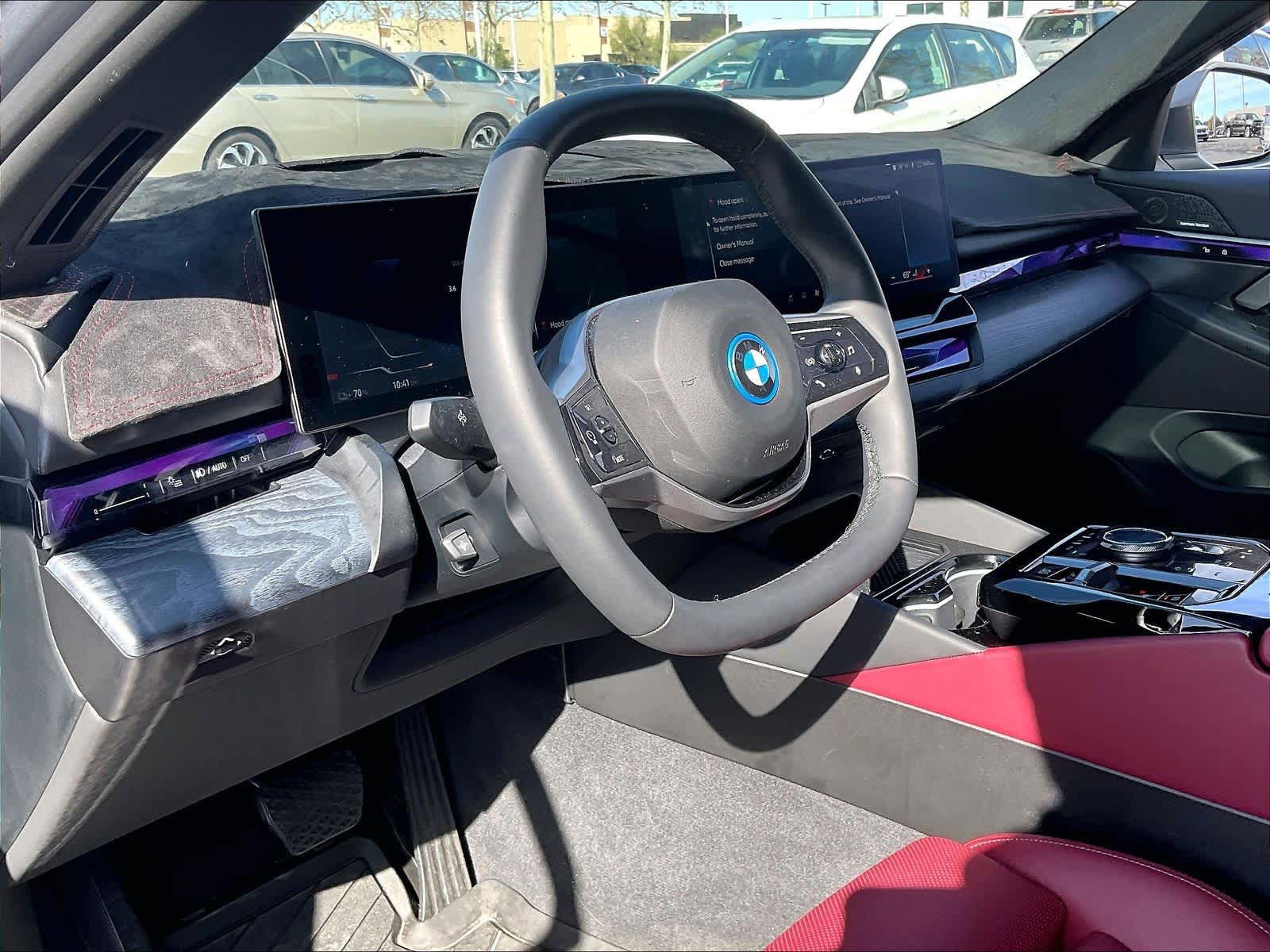 Certified 2025 BMW i5 xDrive40 w/ Premium Package image 15