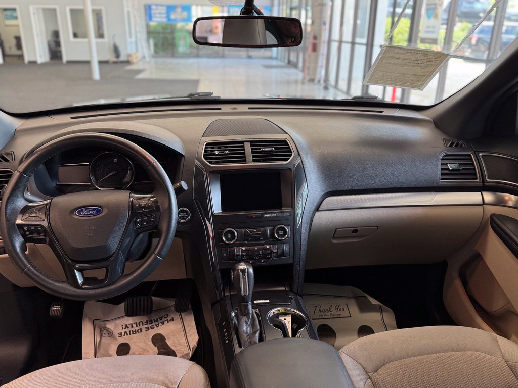 Used 2019 Ford Explorer XLT w/ Equipment Group 201A FWD image 14