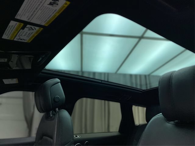 Used 2018 Land Rover Range Rover Sport SE AWD/4WD image 25