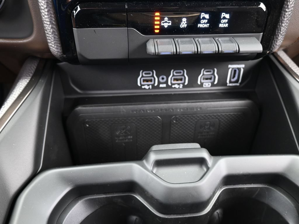 Used 2025 RAM 1500 Limited AWD/4WD image 22