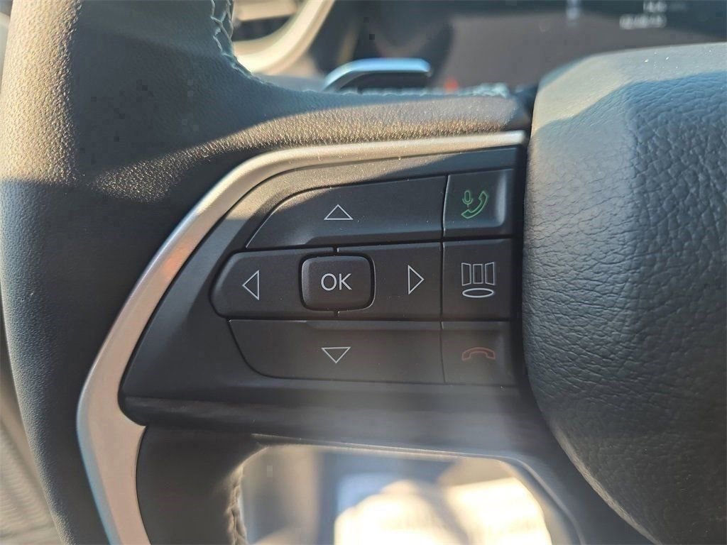 New 2025 Jeep Grand Cherokee L Altitude image 17