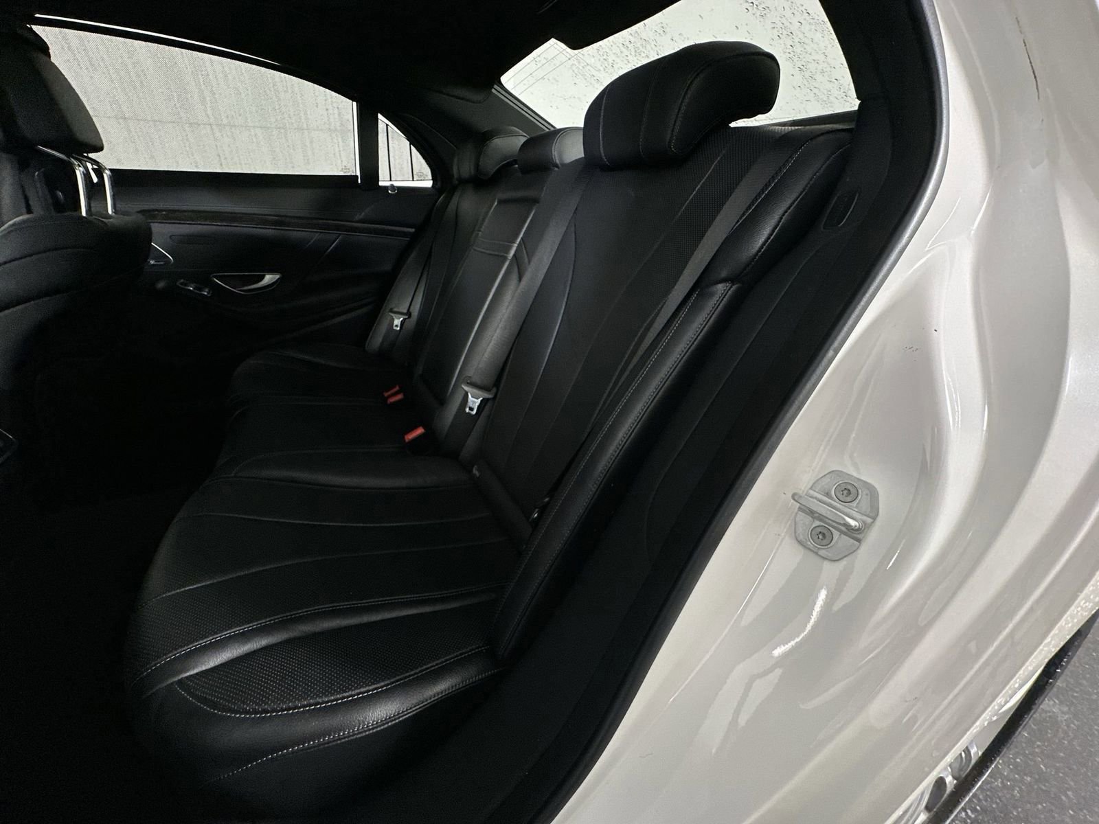 Used 2017 Mercedes-Benz S 550 Sedan image 23