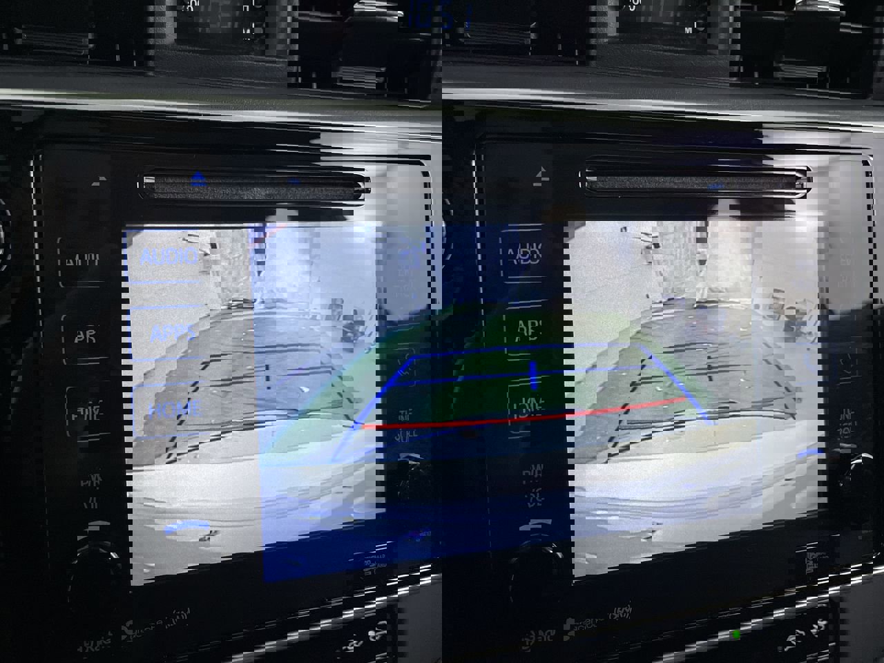 Used 2017 Toyota Corolla XSE image 16