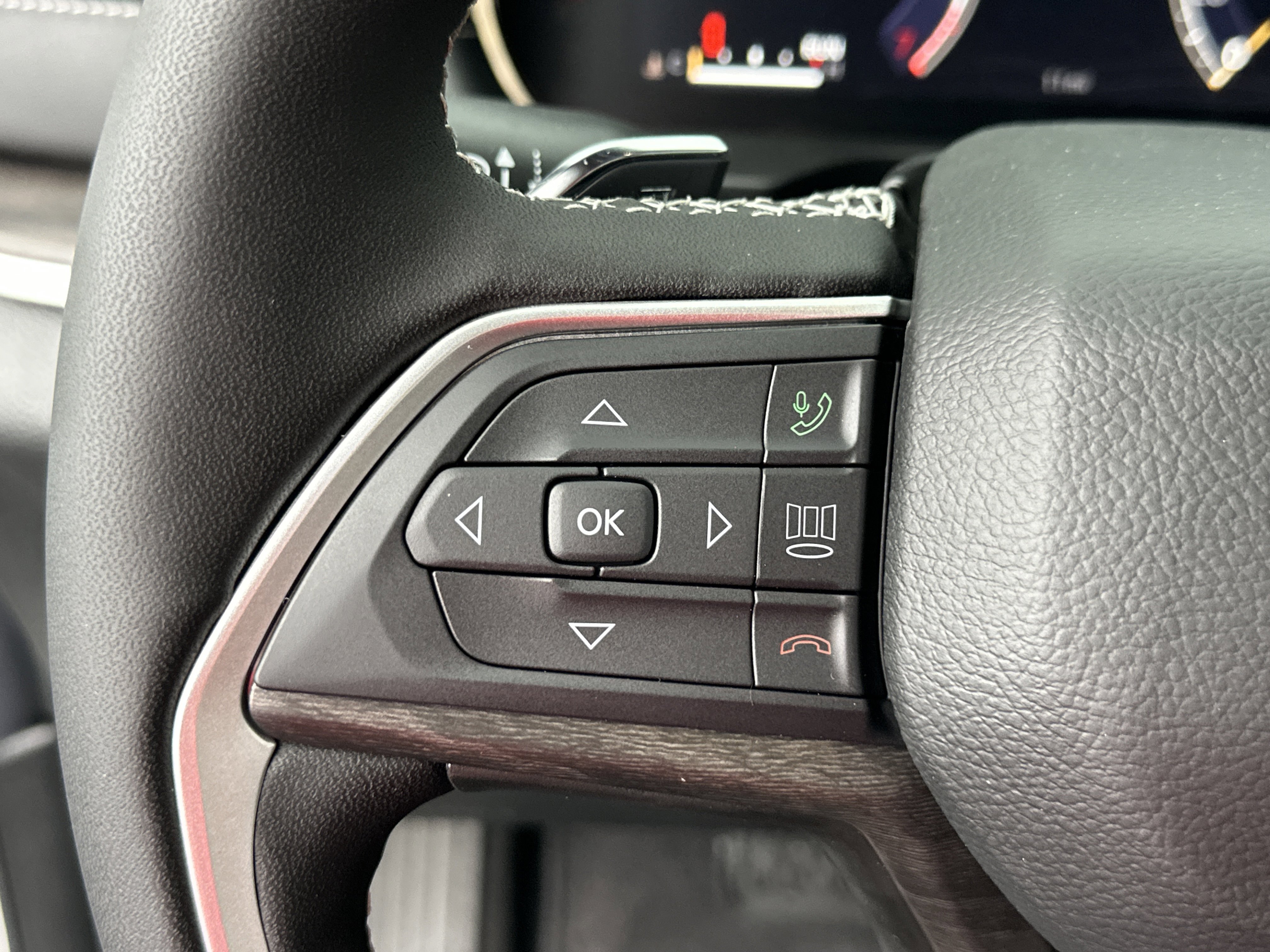 New 2026 Jeep Grand Cherokee Limited Reserve image 10