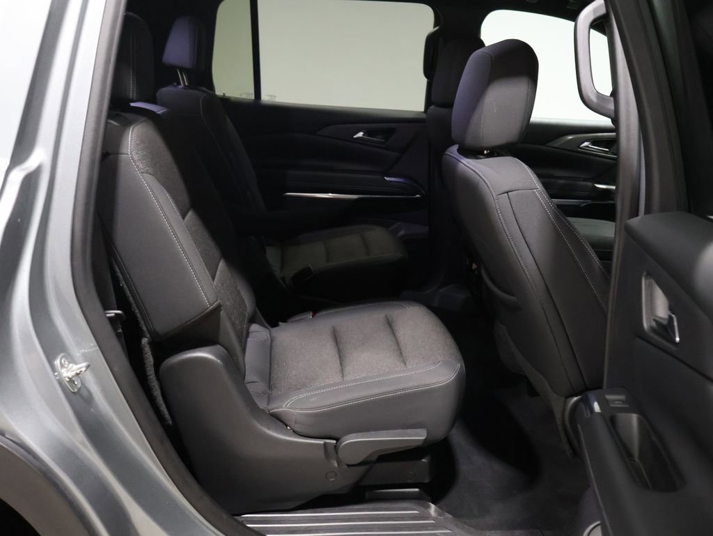Used 2024 Chevrolet Traverse LT image 21