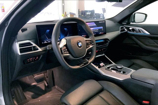 Used 2025 BMW 430i Coupe w/ Premium Package RWD image 7