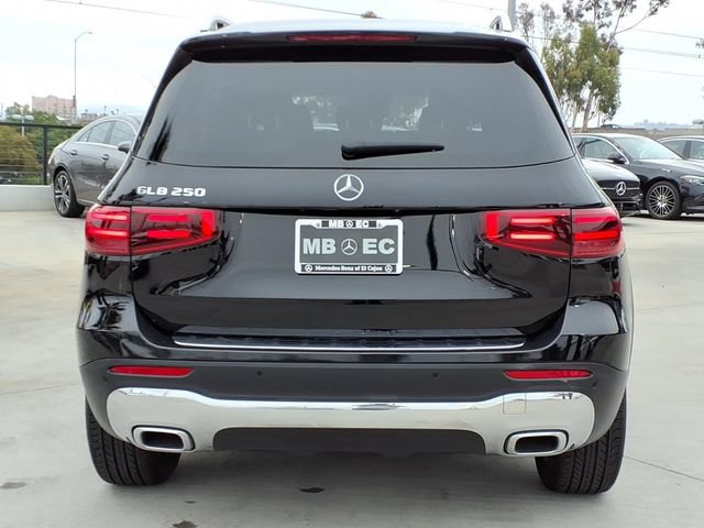 Certified 2025 Mercedes-Benz GLB 250 image 22