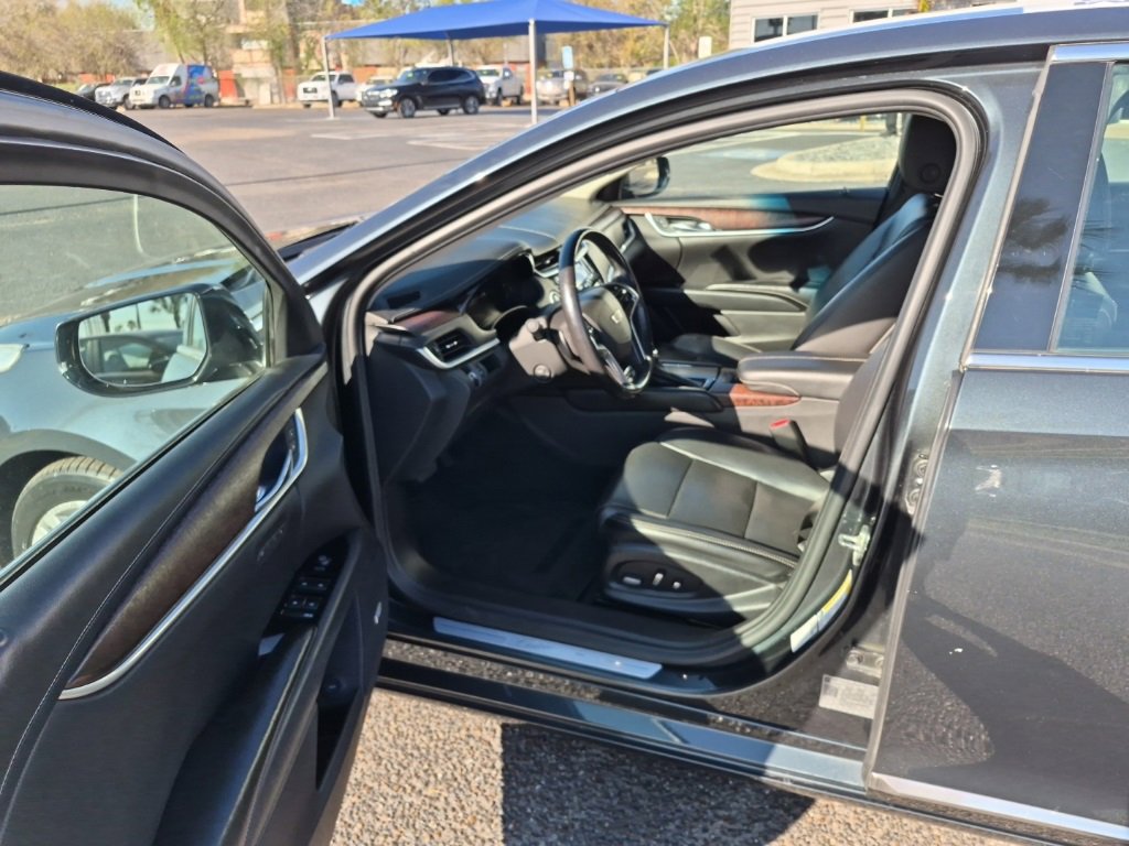 Used 2019 Cadillac XTS Luxury image 11