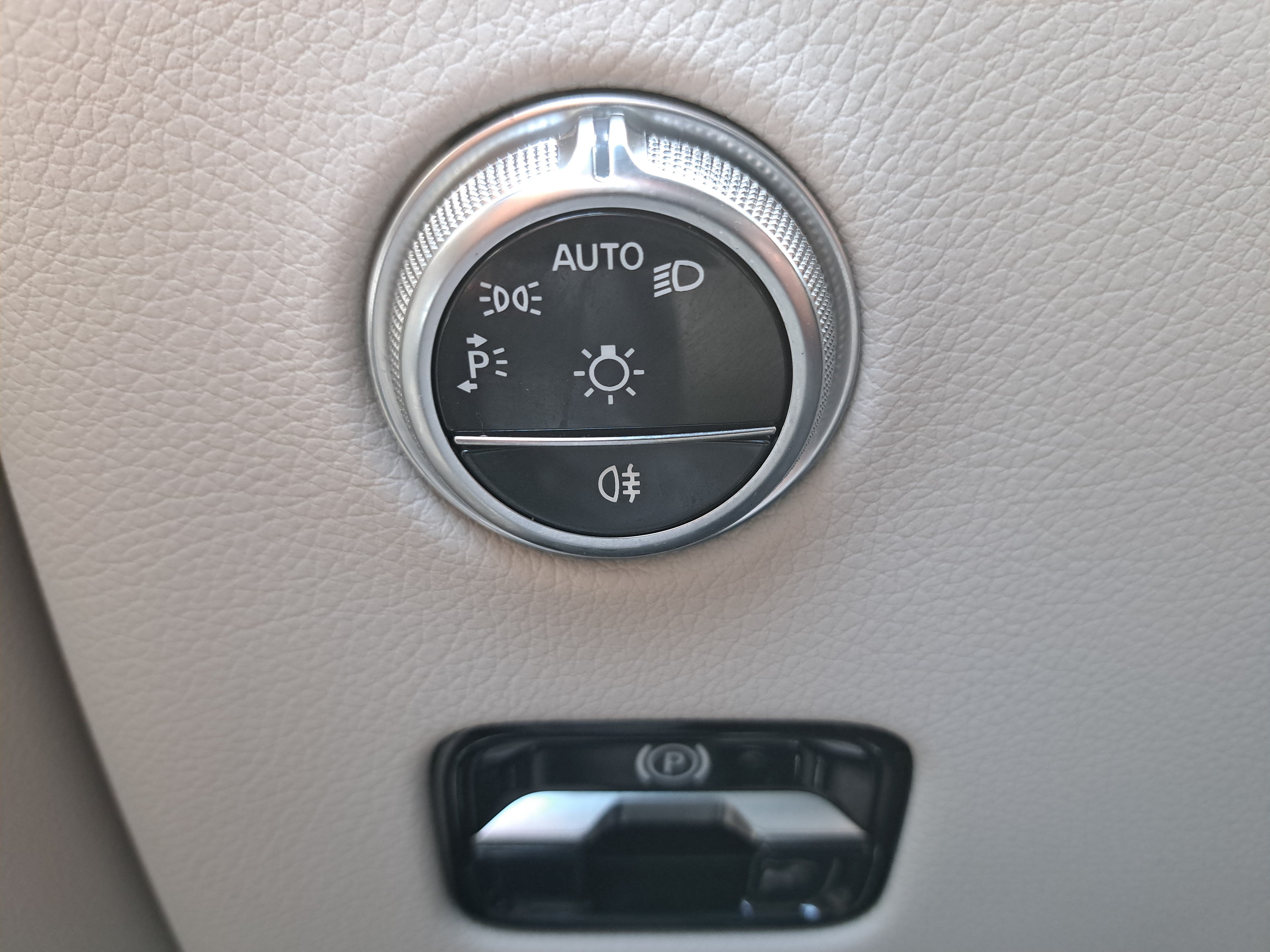 Used 2026 Mercedes-Benz GLC 300 image 28