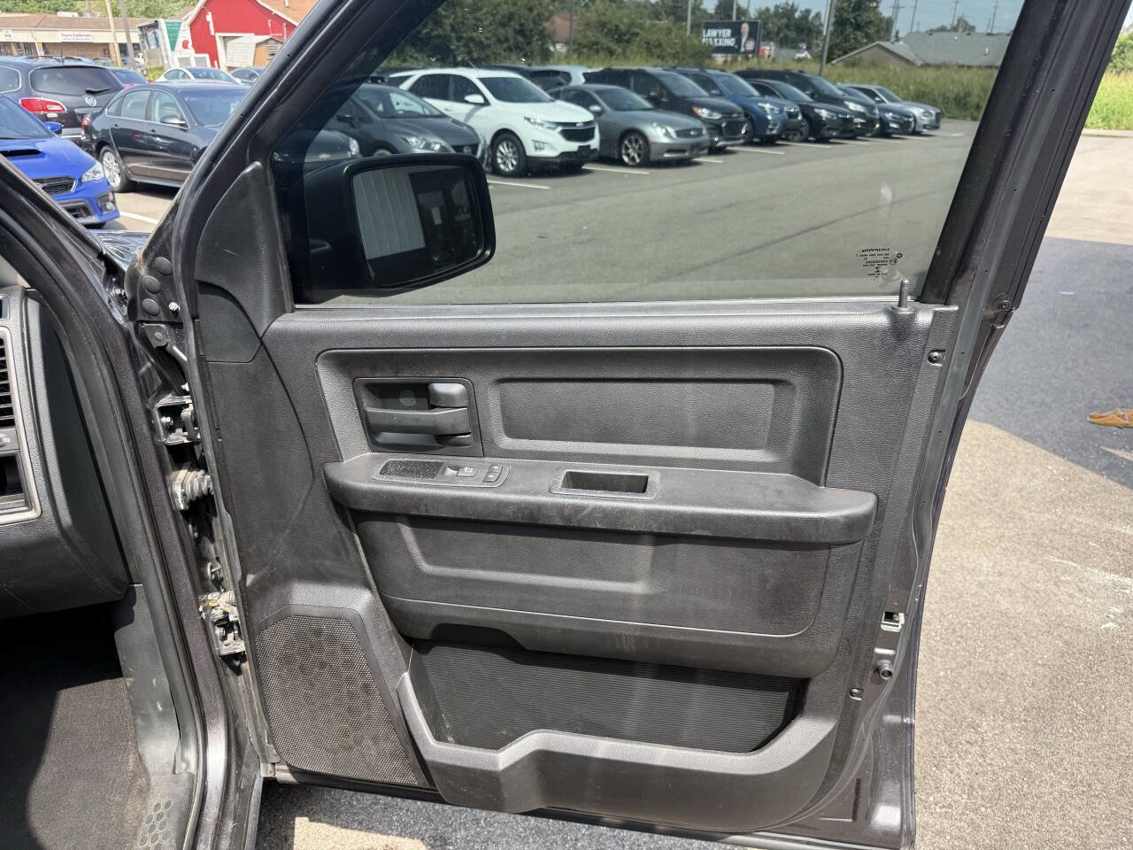 Used 2015 RAM 1500 ST AWD/4WD image 13