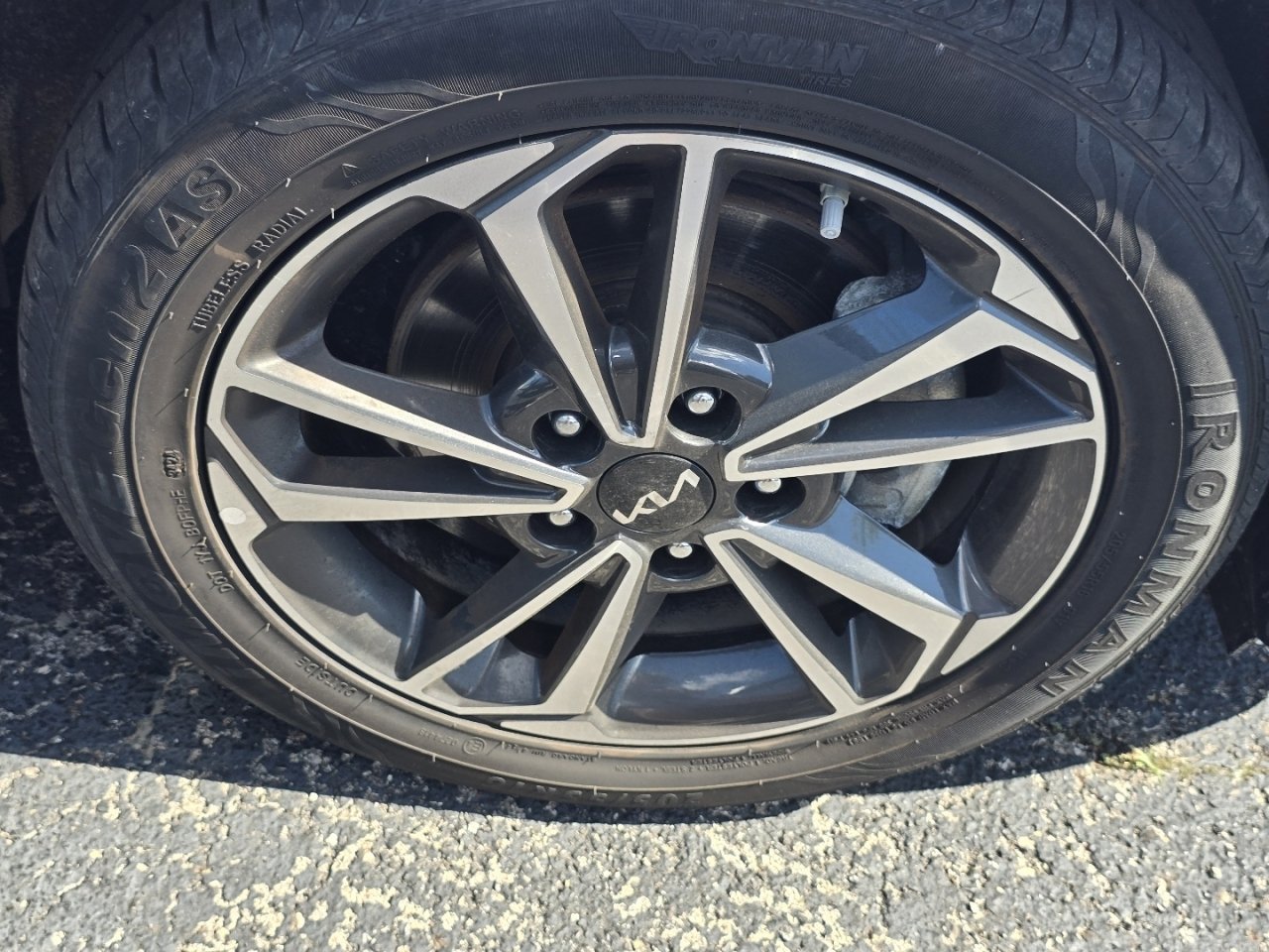 Used 2023 Kia Forte LXS w/ LXS Technology Package FWD image 24