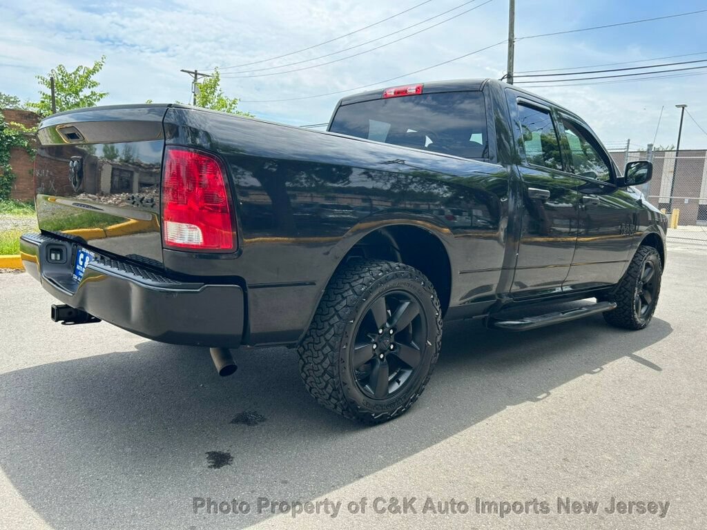 Used 2018 RAM 1500 Express w/ Black Ram 1500 Express Group AWD/4WD image 9