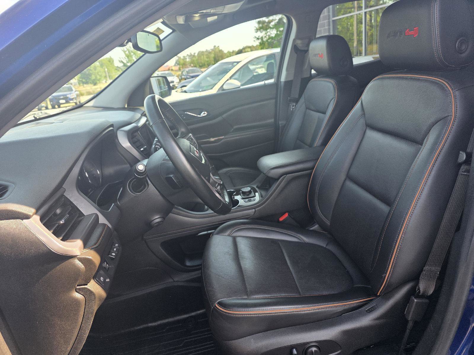 Used 2023 GMC Acadia AT4 w/ Technology Package AWD/4WD image 6