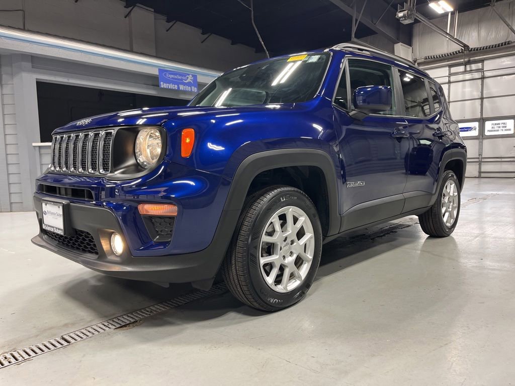 Used 2021 Jeep Renegade Latitude w/ Convenience Group AWD/4WD image 3