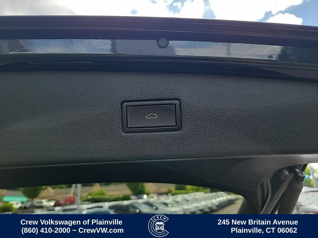Certified 2024 Volkswagen Tiguan SE R-Line AWD/4WD image 53