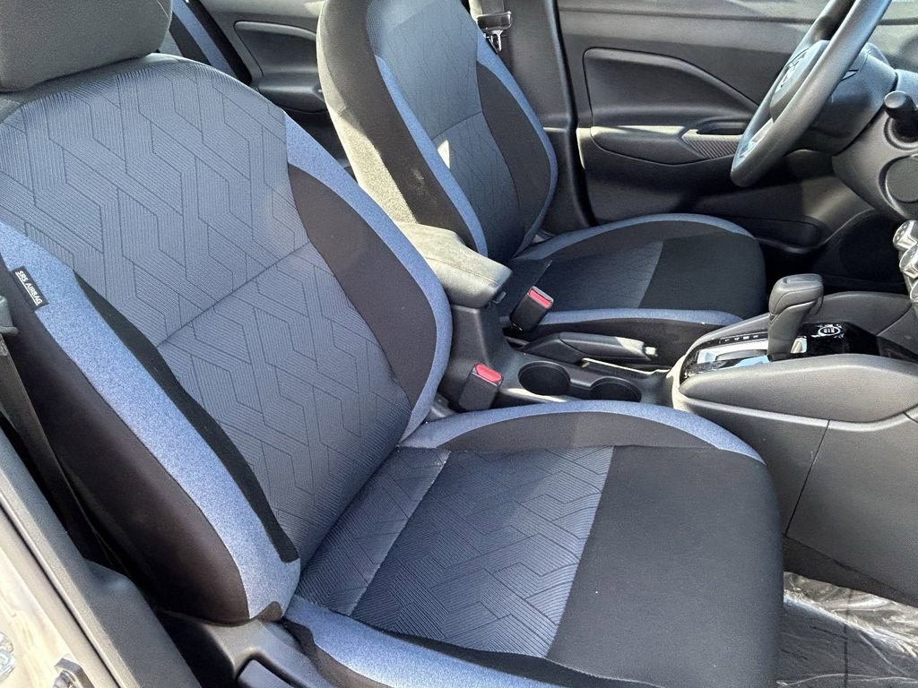 Used 2025 Nissan Versa SV w/ Trunk Package image 10