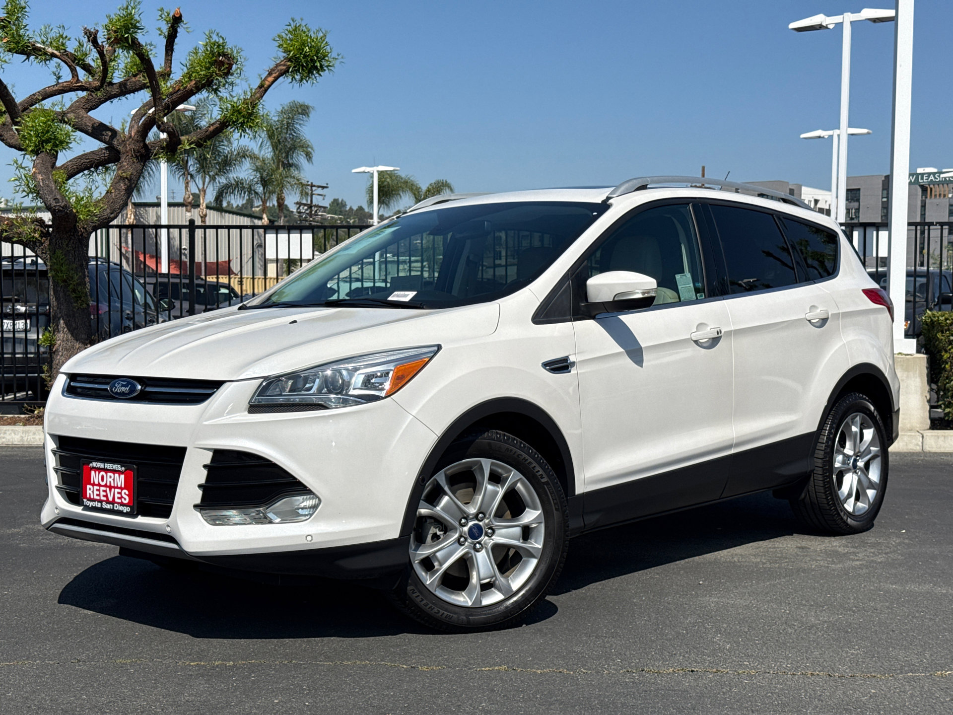 Used 2016 Ford Escape Titanium w/ Equipment Group 301A image 2