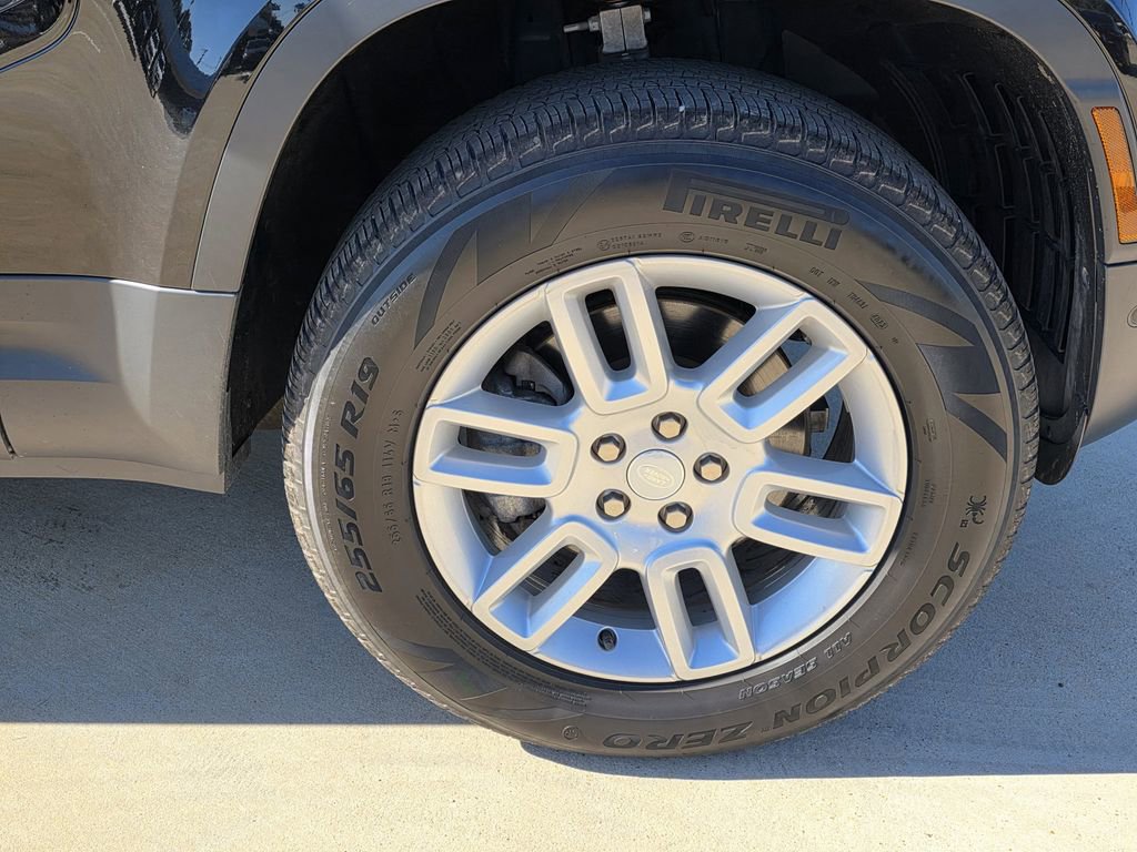 Used 2024 Land Rover Defender 110 S image 30