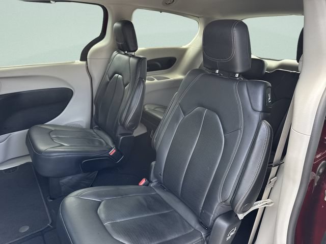 Used 2019 Chrysler Pacifica Touring-L Plus FWD image 25