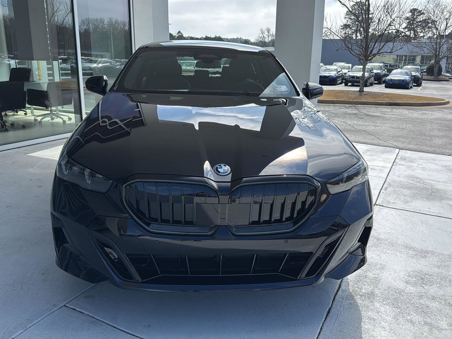 New 2026 BMW 550e xDrive w/ Executive Package image 8