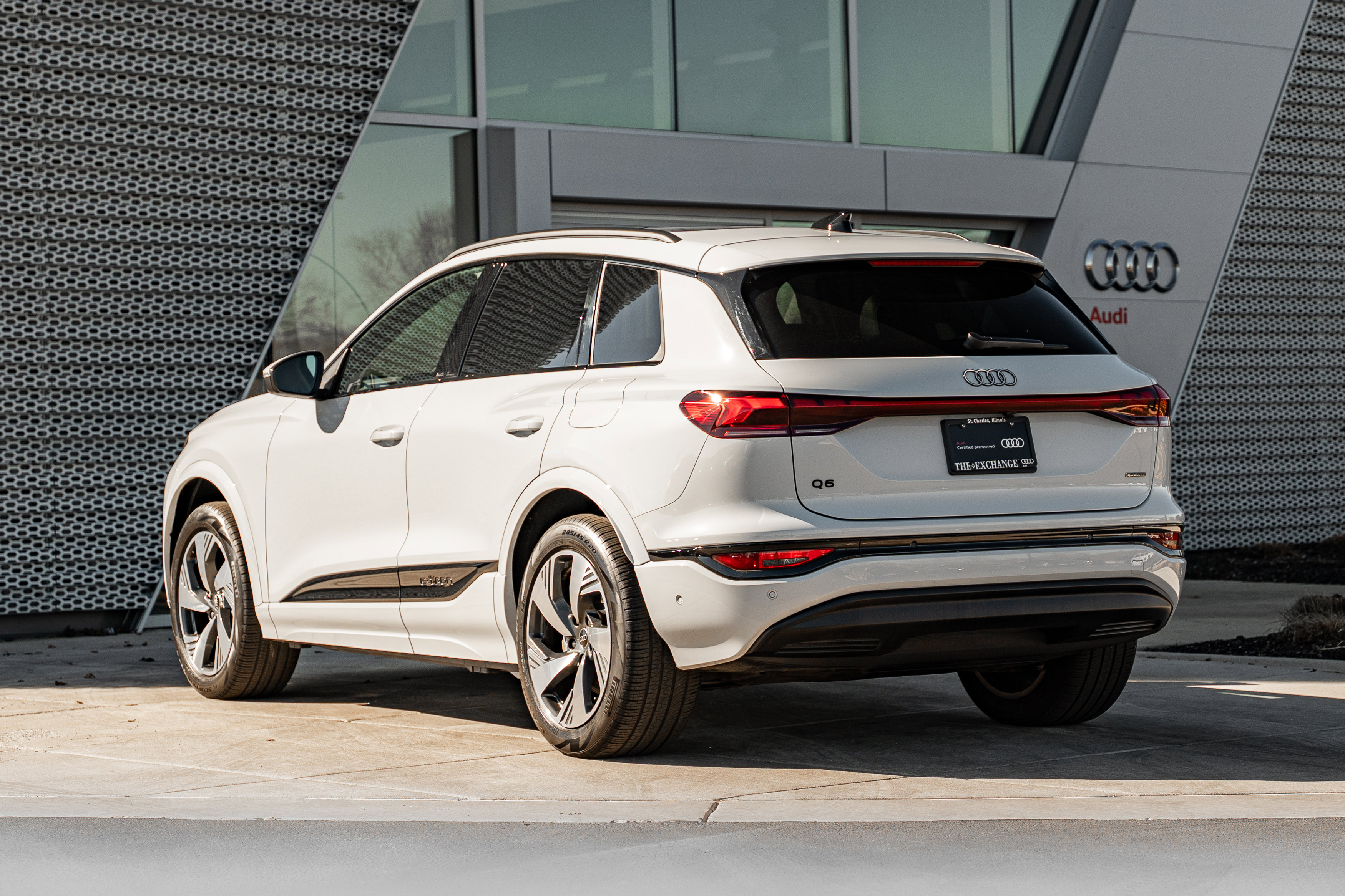 Certified 2025 Audi Q6 e-tron Premium Plus w/ Premium Plus AWD/4WD image 5