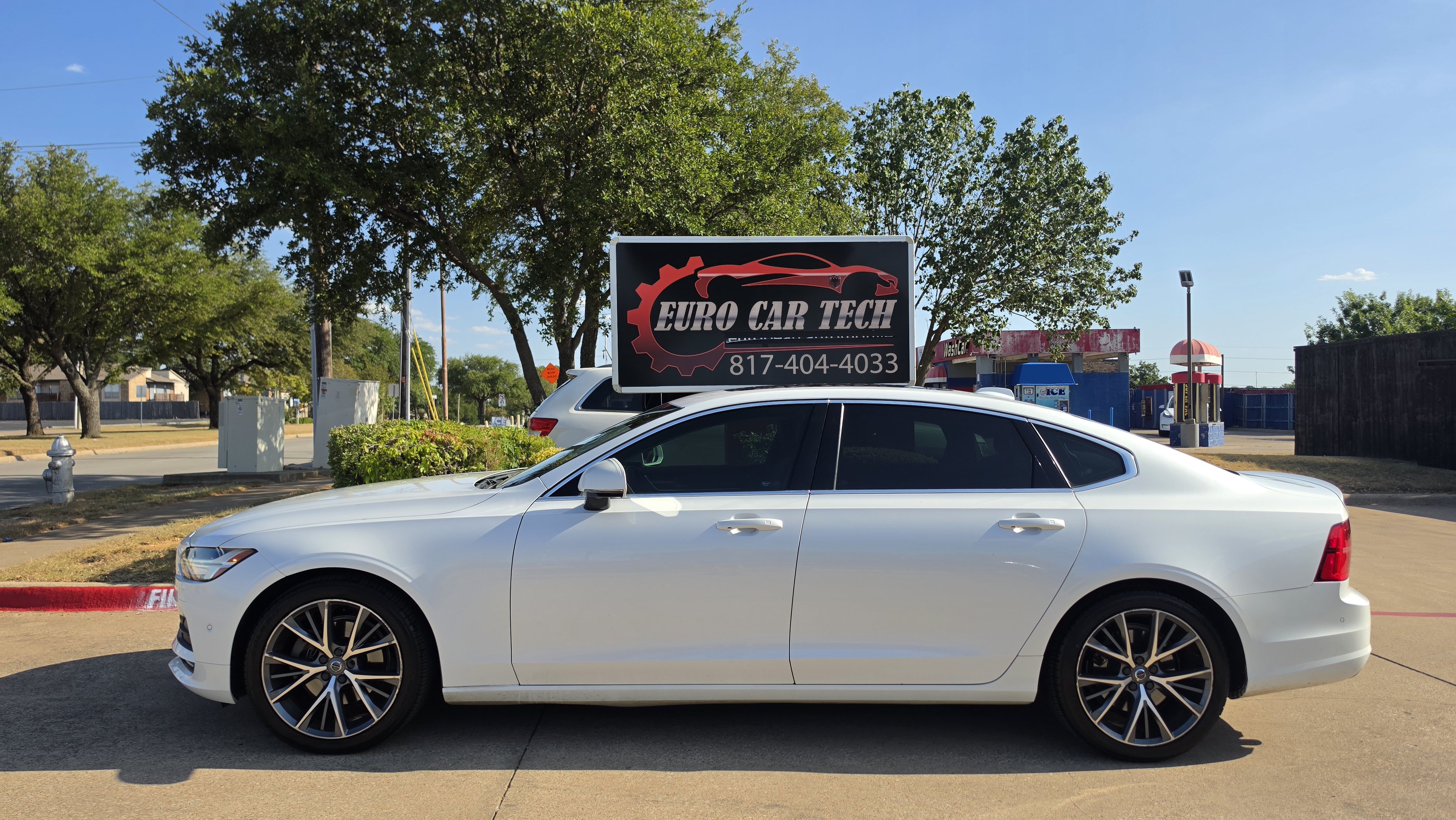 Used 2018 Volvo S90 T5 Momentum FWD image 2