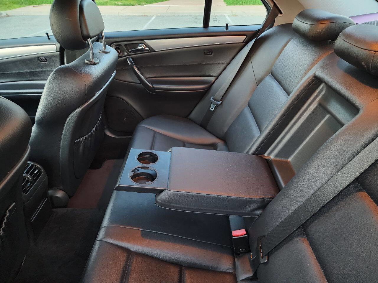 Used 2005 Mercedes-Benz C 230 Sedan image 20