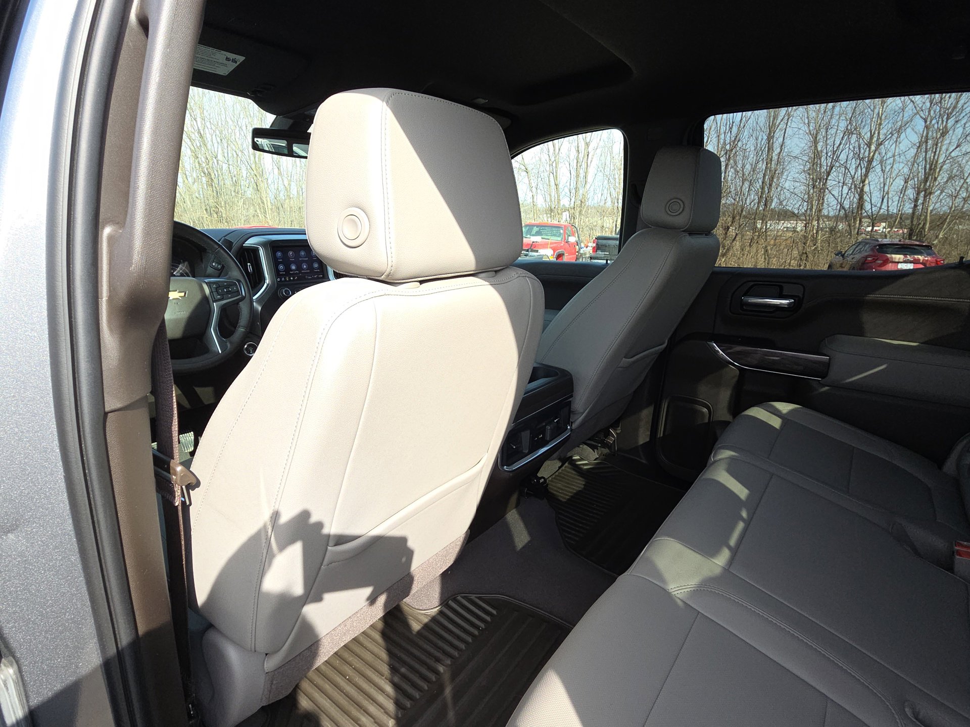 Used 2022 Chevrolet Silverado 1500 LTZ w/ Z71 Off-Road Package image 28