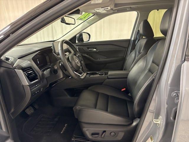 Used 2024 Nissan Rogue SL w/ SL Premium Package image 14