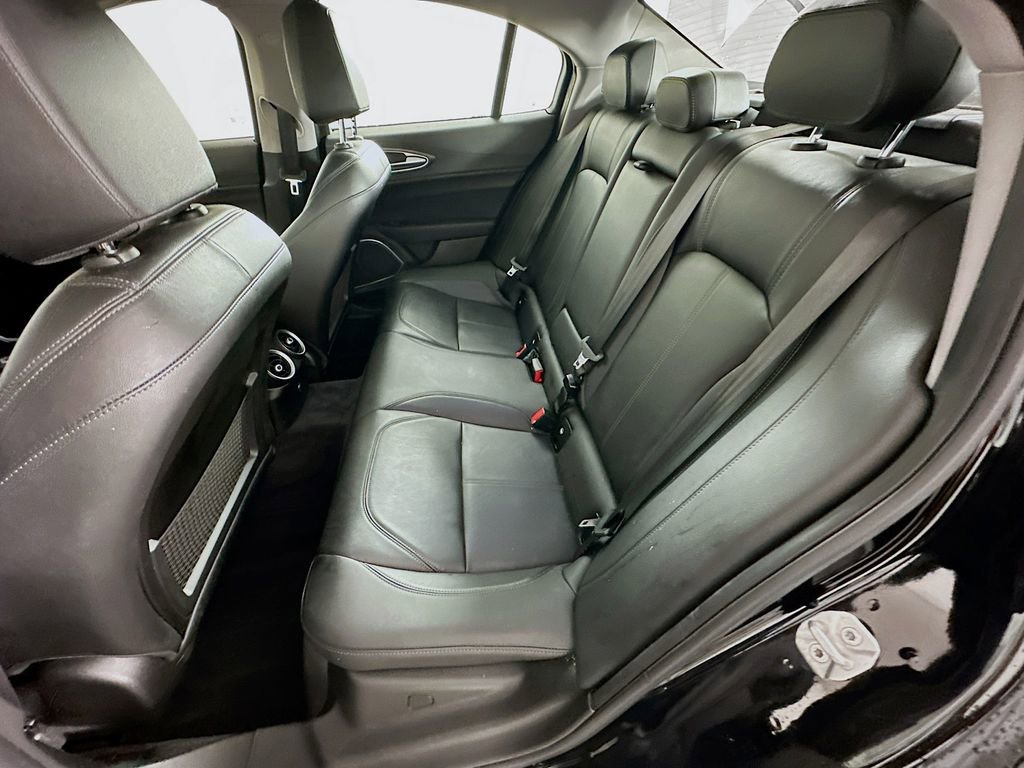 Used 2020 Alfa Romeo Giulia Ti w/ Active Blind Spot Package image 32