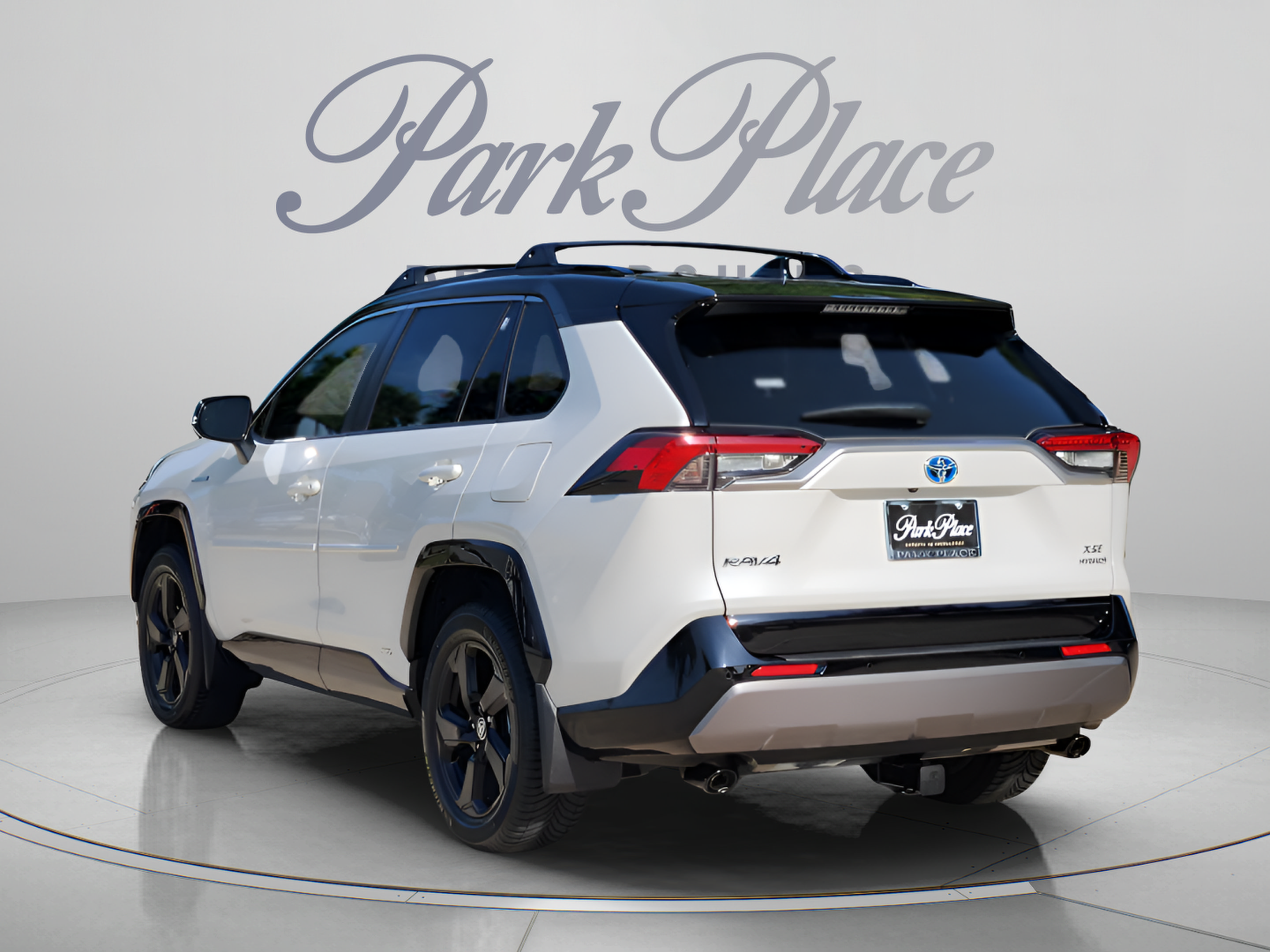 Used 2021 Toyota RAV4 XSE AWD/4WD image 3