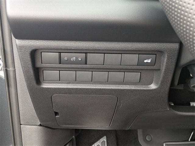New 2025 Mitsubishi Outlander SEL image 17