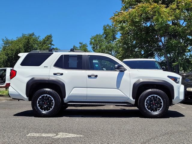 Certified 2025 Toyota 4Runner SR5 AWD/4WD image 5
